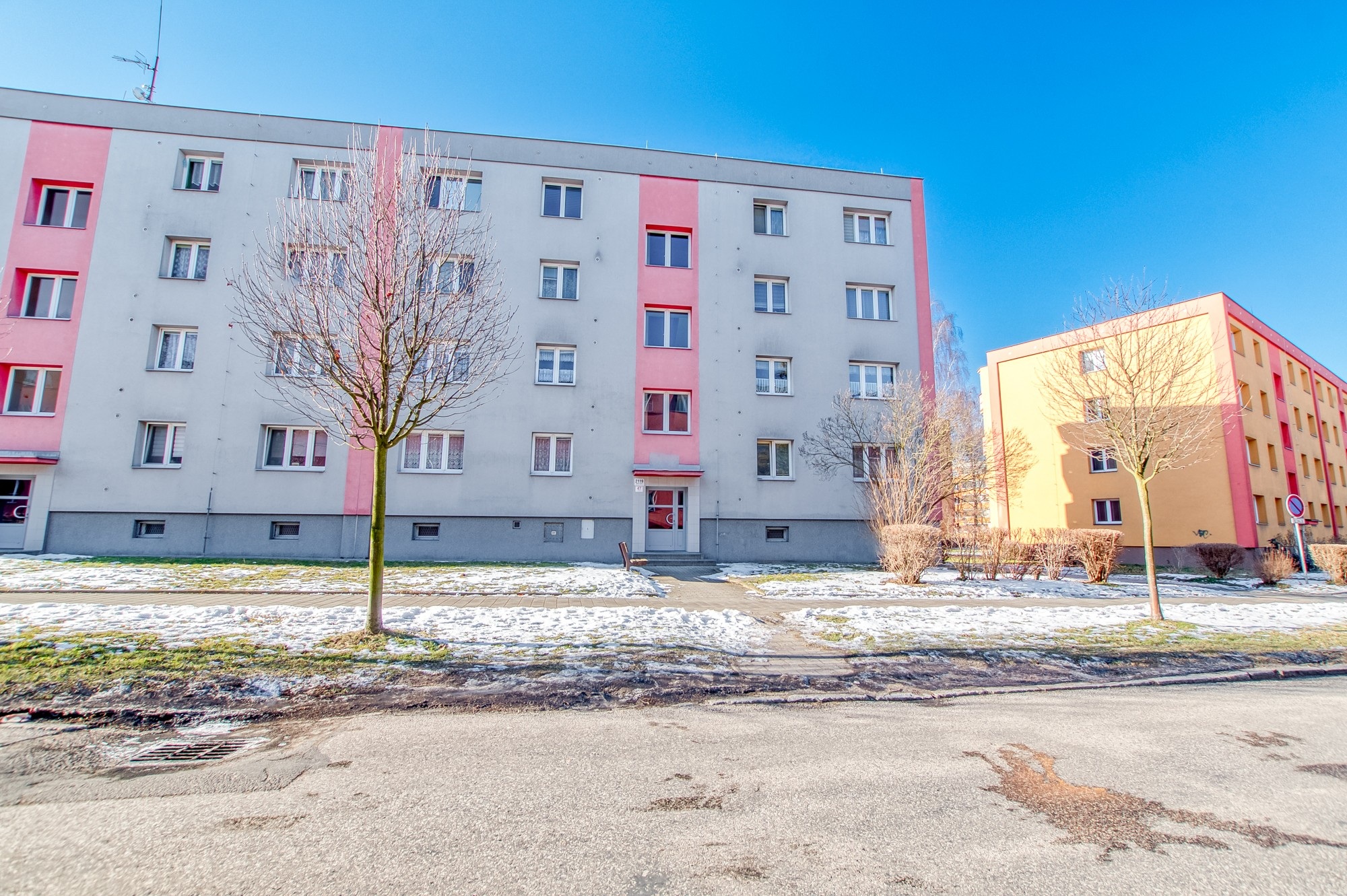 Prodej družs. bytu o velikosti 2+1+lodžie/57 m2 na ul. Na Kopci, Karviná - Mizerov