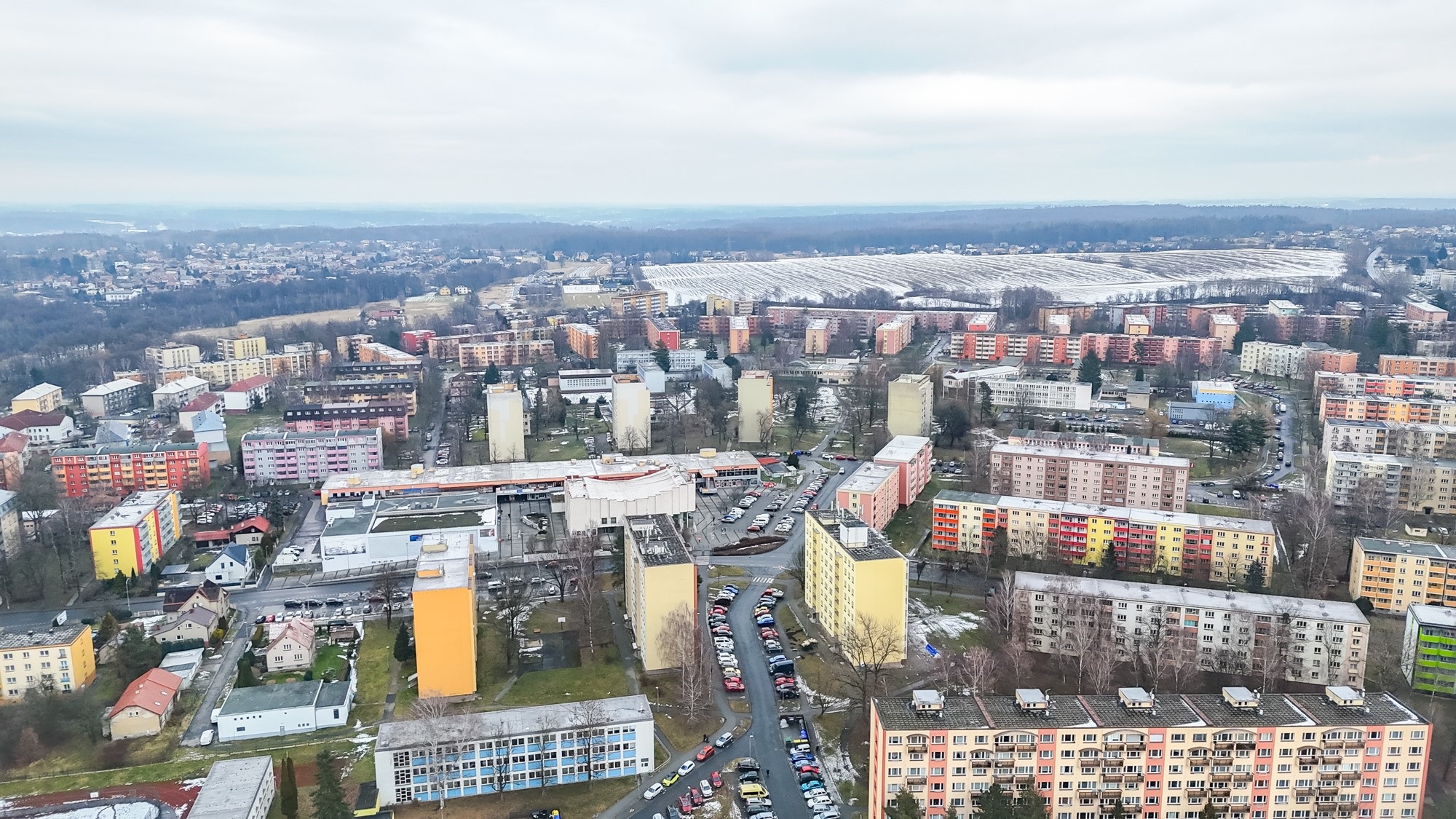 ing-_nela_lesnakova_matuskova_realitni_maklerka_prodej_bytu_21_ul-_tr-_tereskove_karvine_1