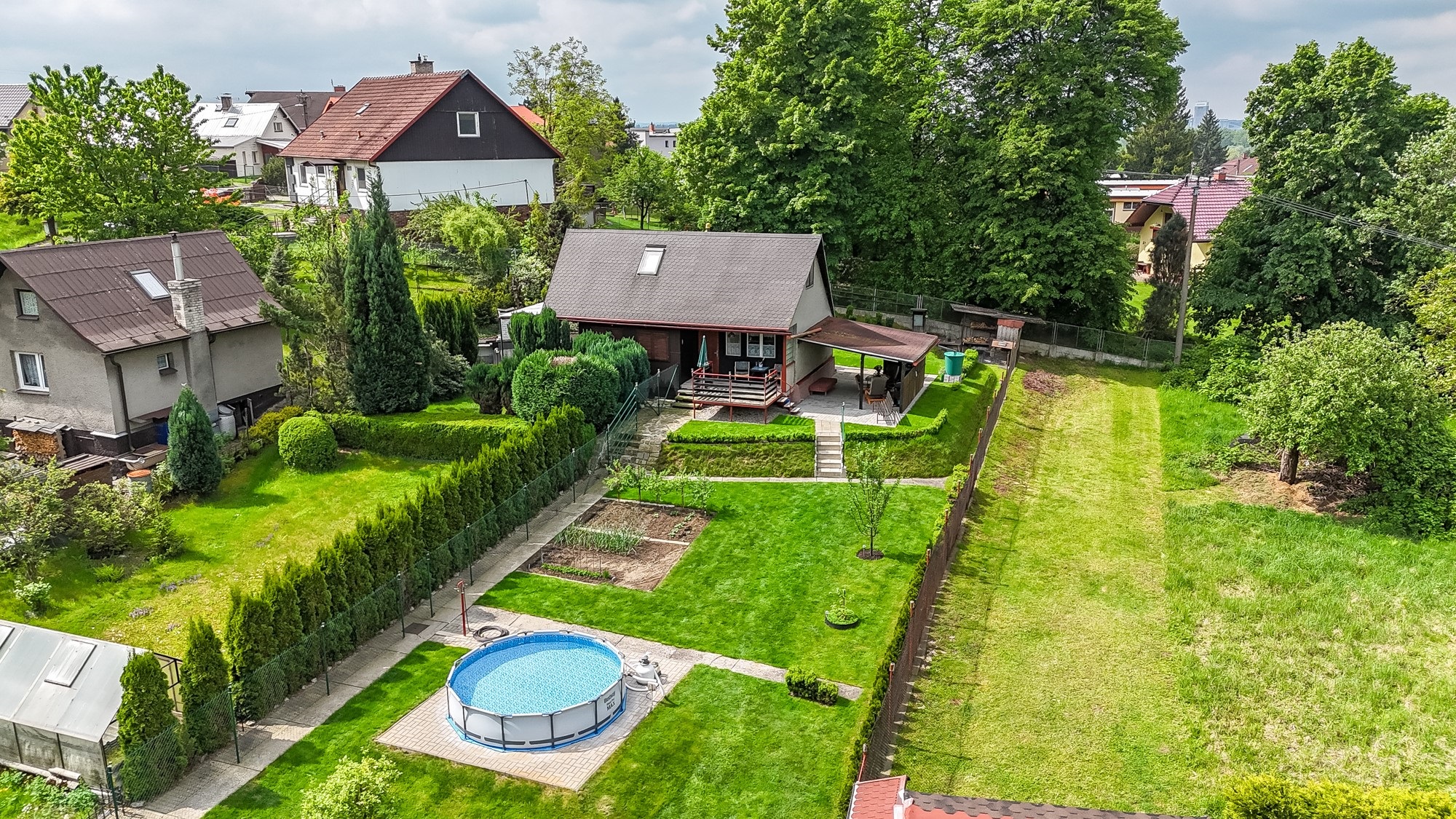 Prodej chaty 28 m2 se zahradou 575 m2 na ul. Zelená, Karviná - Ráj