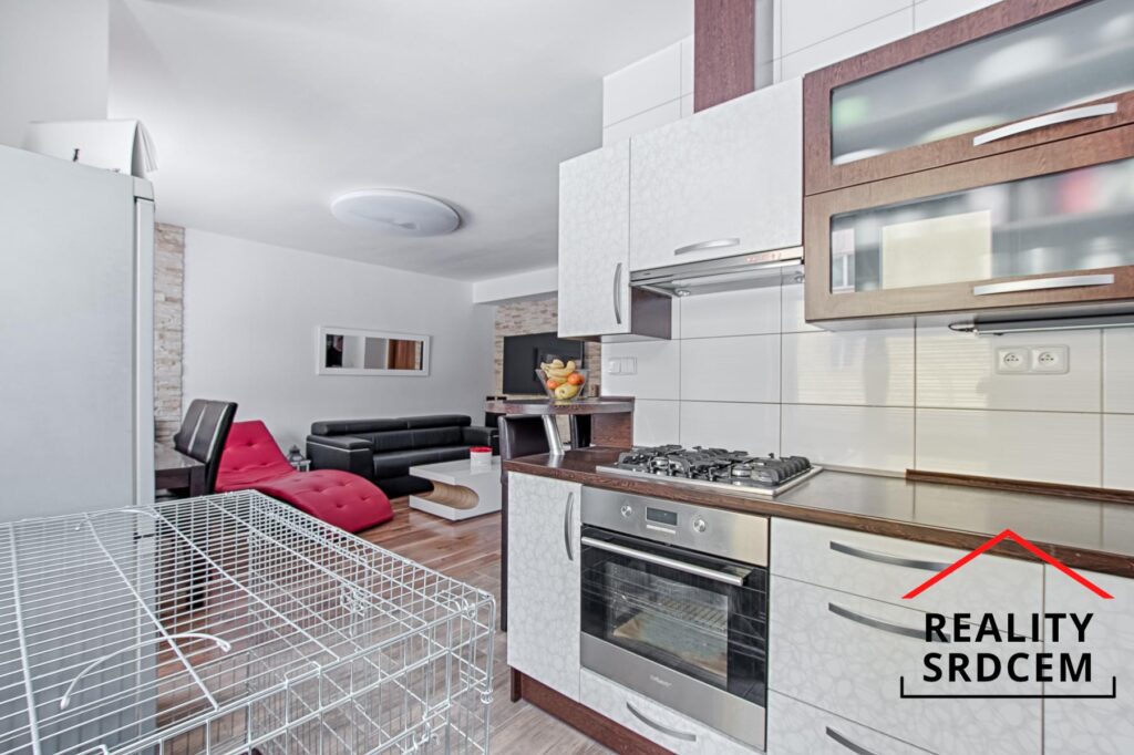Pronájem bytu v os. vlast. 3+kk s balkonem/70m2 na ul. Ciolkovského, Karviná – Ráj