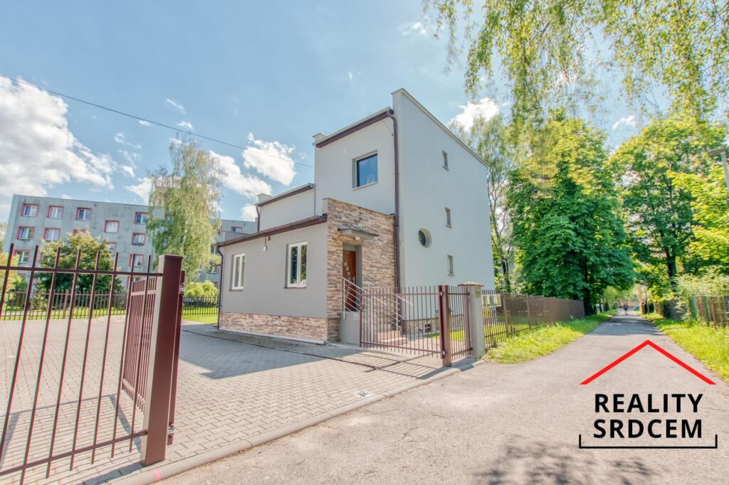 Pronájem bytu 1+kk/32m2 na ul. Slovenská, Karviná – Hranice