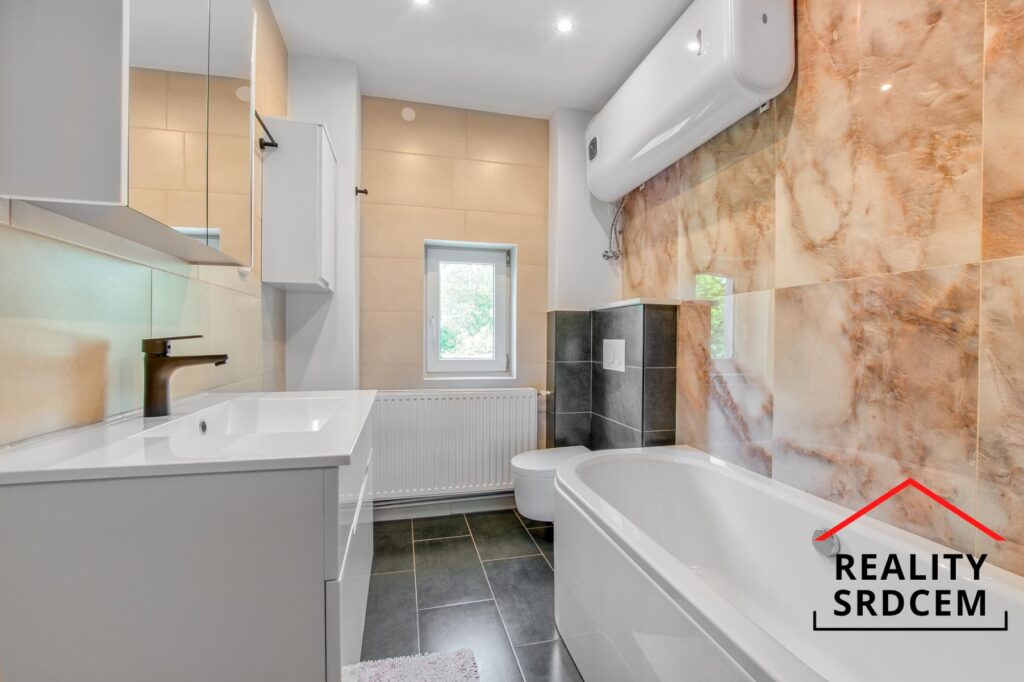 Pronájem bytu 3+kk/64 m2 na ul. Slovenská, Karviná – Hranice