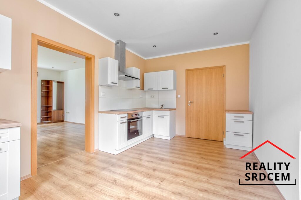 Pronájem bytu 2+1/78m2 + sklep 25m2 na ul. Slovenská, Karviná – Hranice