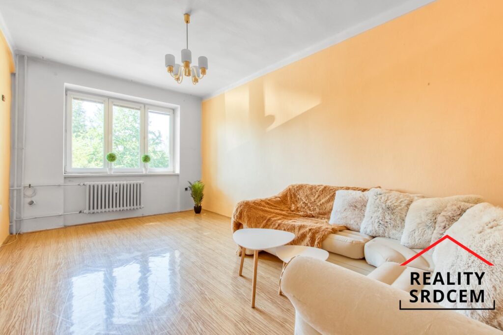 Prodej bytu v os. vl. 2+1 +komora/63m2 na ul. Čapkova, Karviná – Nové město