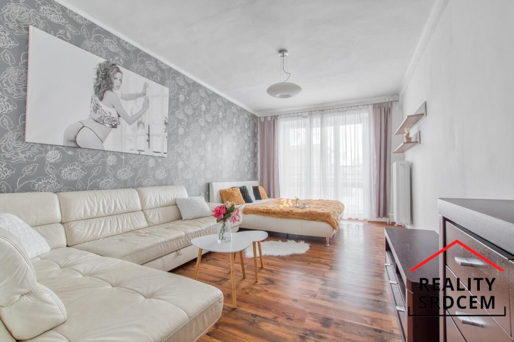 Pronájem bytu v os. vl. 2+1+balkon/69m2 na ul. tř. Osvobození, Karviná – Nové město