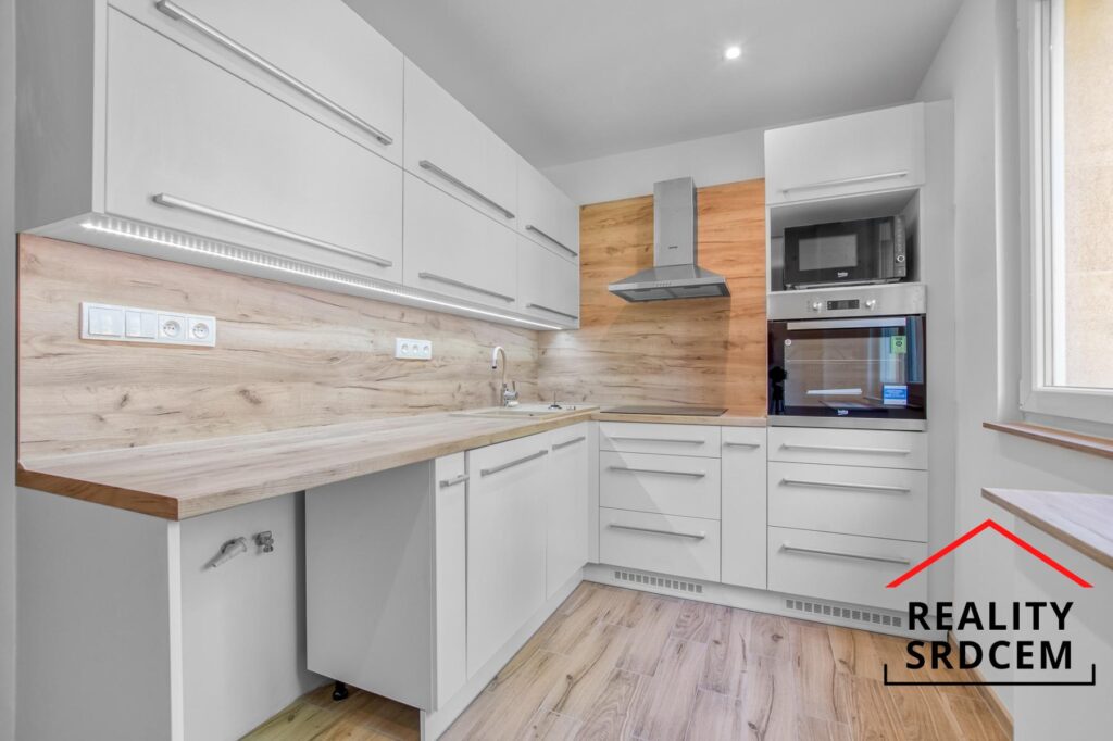 Pronájem družs. bytu 2+1/55m2 na ul. Borovského, Karviná – Ráj