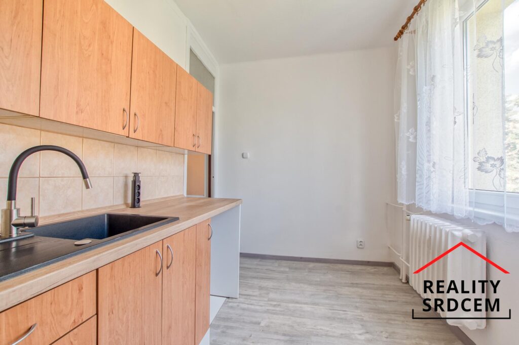 Pronájem bytu v os. vl. 2+1+velká lodžie/54m2 na ul. Haškova, Karviná – Ráj
