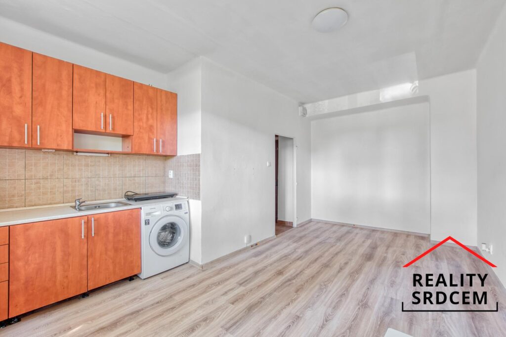 Pronájem družs. bytu 1+kk/21m2 na ul. Ve Svahu, Karviná – Ráj