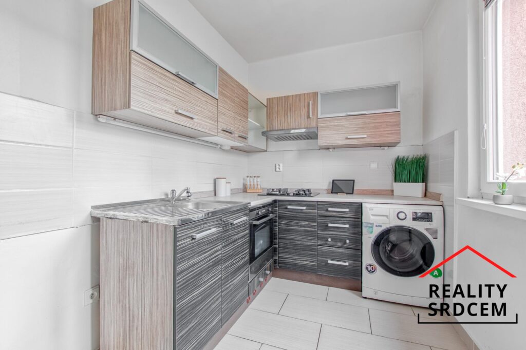 Pronájem družs. bytu 2+1+lodžie/54m2  na ul. Prameny, Karviná – Ráj