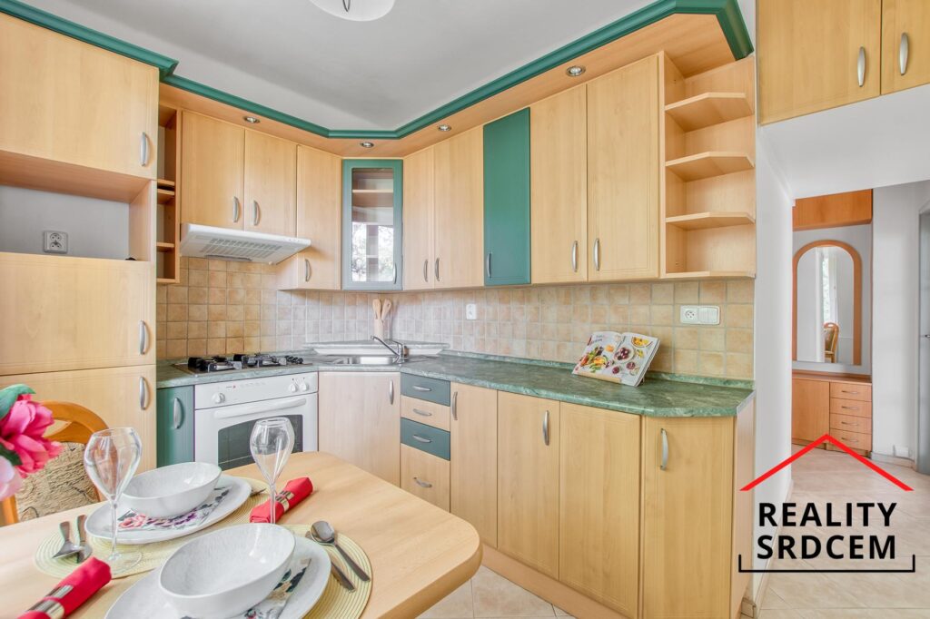 Pronájem bytu v os. vlast. 2+1+lodžie/53 m2 na ul. Borovského, Karviná – Mizerov