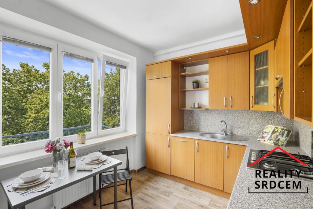 Pronájem bytu v os. vlast. 1+1/37m2 na ul. Jurkovičova, Karviná – Nové město