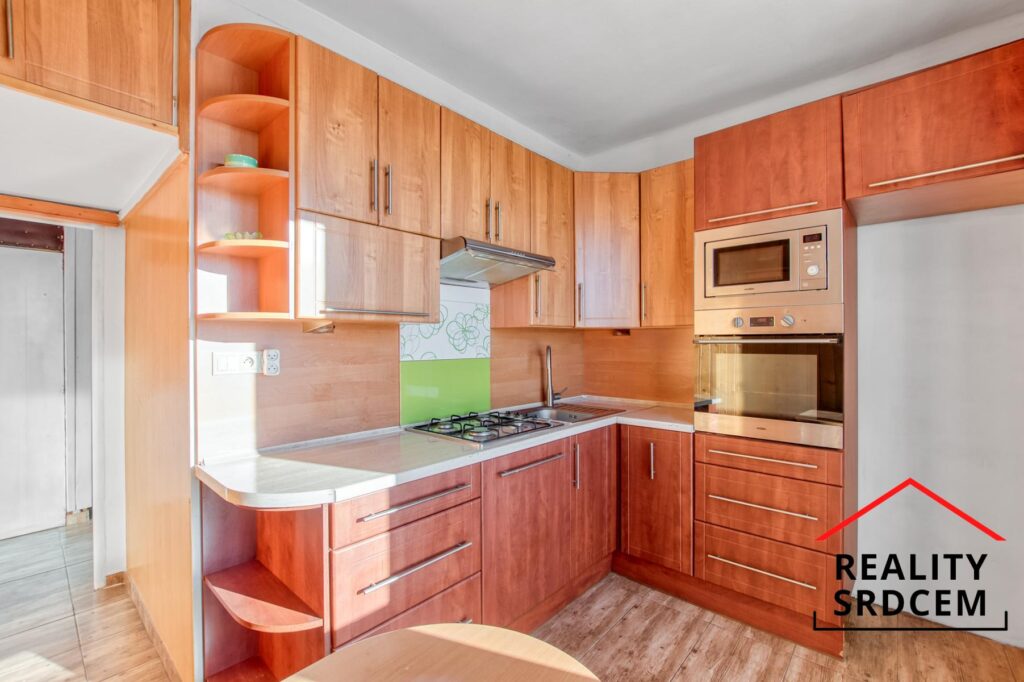 Pronájem družs. bytu 2+1+prostorná lodžie/60m2 na ul. Čsl. Armády, Karviná – Hranice