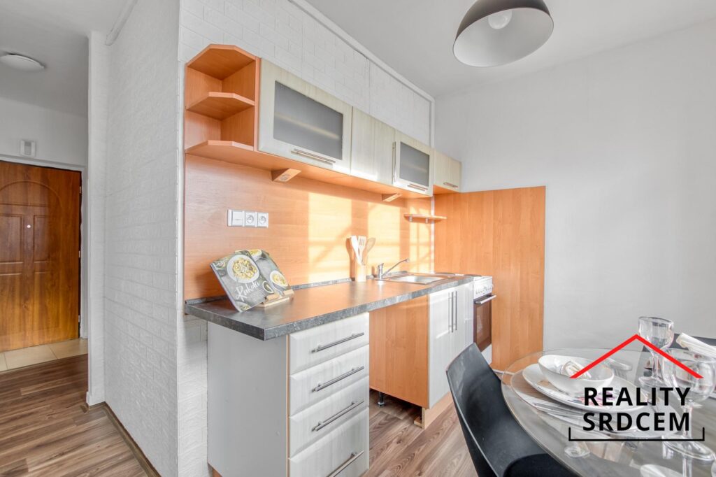 Pronájem družs. bytu 2+1+lodžie/51 m2 na ul. Školská, Karviná – Ráj