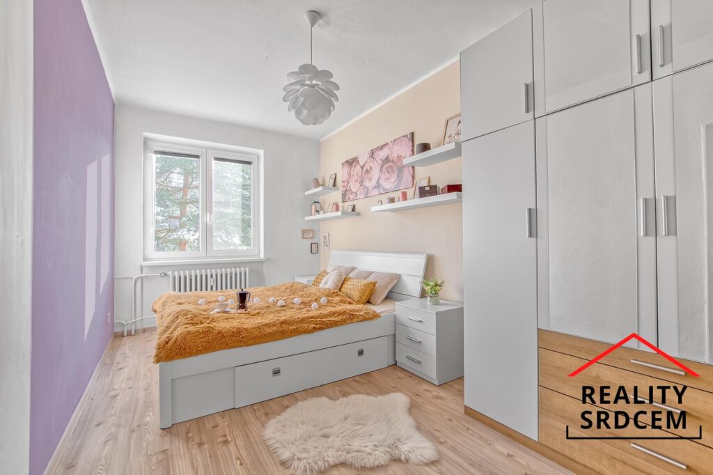 Pronájem bytu v os. vlast. 2+1+lodžie/52 m2 na ul. Einsteinova, Karviná – Hranice