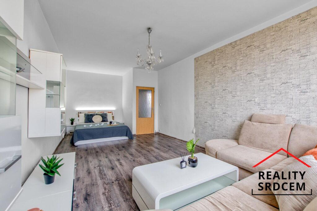 Pronájem družs. bytu 2+1+ výklenek/56 m2, na ul. Slovenská, Karviná – Hranice