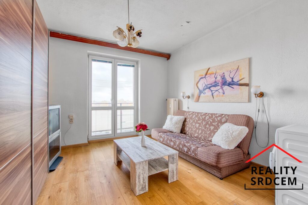 Pronájem družs. bytu o velikosti 1+kk s lodžií/22 m2 na ul. Borovského, Karviná – Mizerov