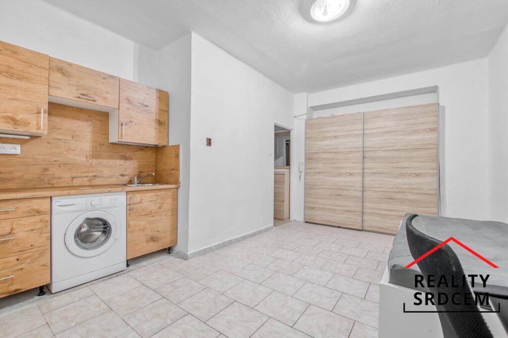 Pronájem družs. bytu 1+kk/21m2 na ul. U Lesa, Karviná – Ráj