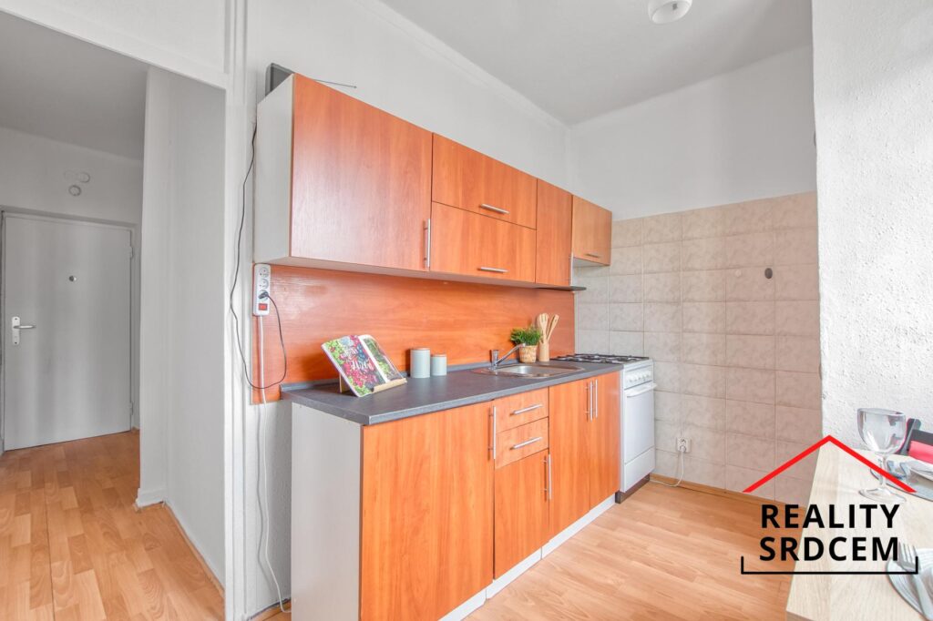 Pronájem bytu v os. vlast. o velikosti 1+1/37 m2 na ul. Tř. Těreškovové, Karviná – Mizerov