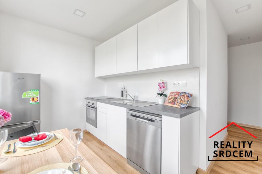 Pronájem bytu v os. vlast. o velikosti 2+1+balkon/58 m2 na ul. U Studny, Karviná – Mizerov