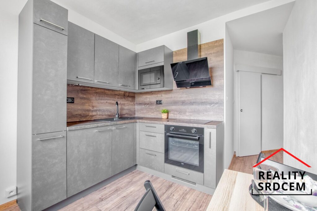 Pronájem bytu v os. vlast. o velikosti 2+1/50 m2 na ul. Závodní, Karviná – Nové město
