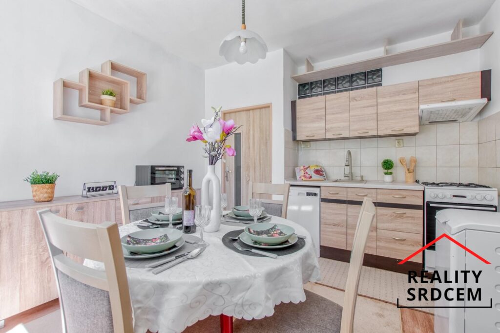 Pronájem družs. bytu o velikosti 1+1/38 m2 na ul. Flemingova, Karviná – Hranice