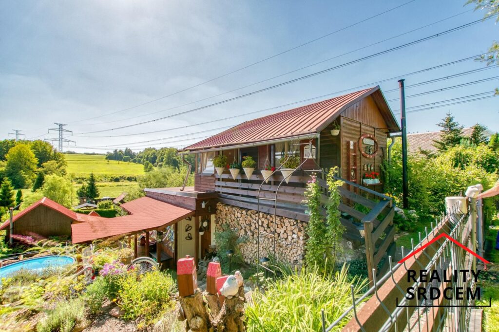 Prodej chaty 15 m2 se zahradou 382 m2, Albrechtice – Paseky