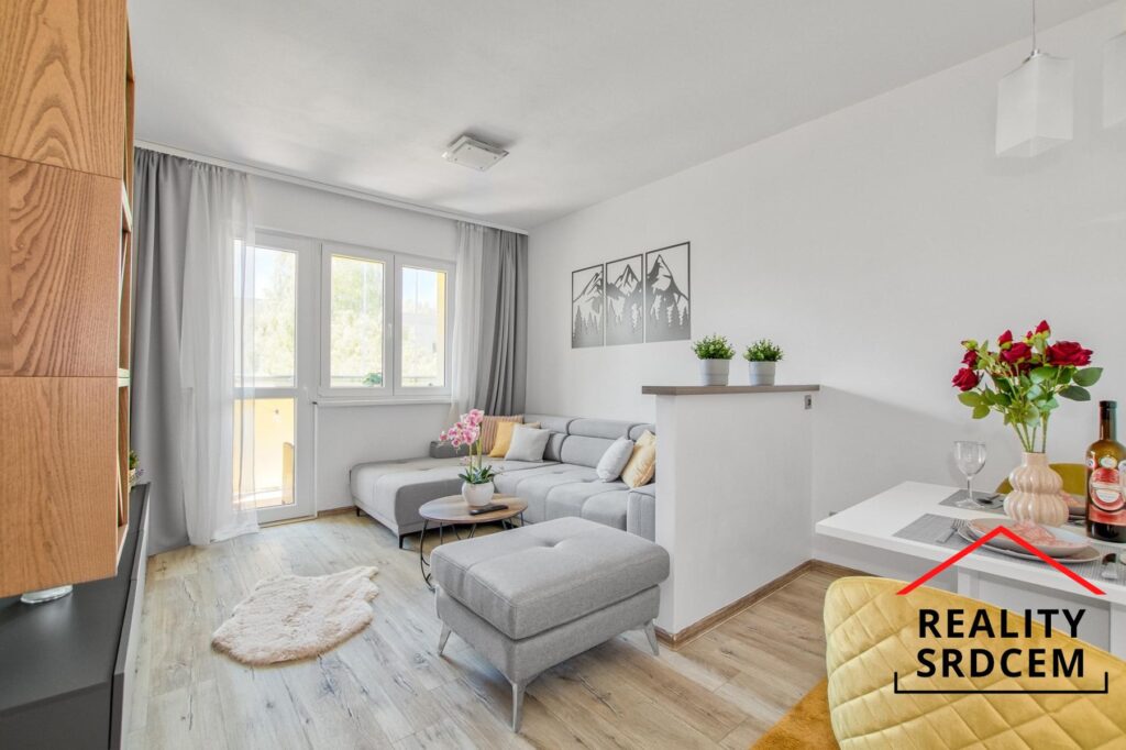 Prodej bytu v os. vlast. o velikosti 2+1+lodžie/53m2 na ul. Čajkovského, Karviná – Mizerov