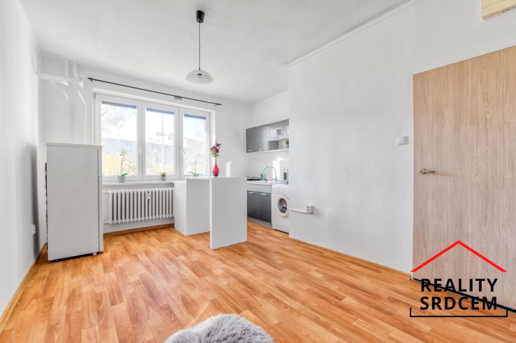 Pronájem družs. bytu 1+kk/21m2 na ul. Ve Svahu, Karviná – Ráj