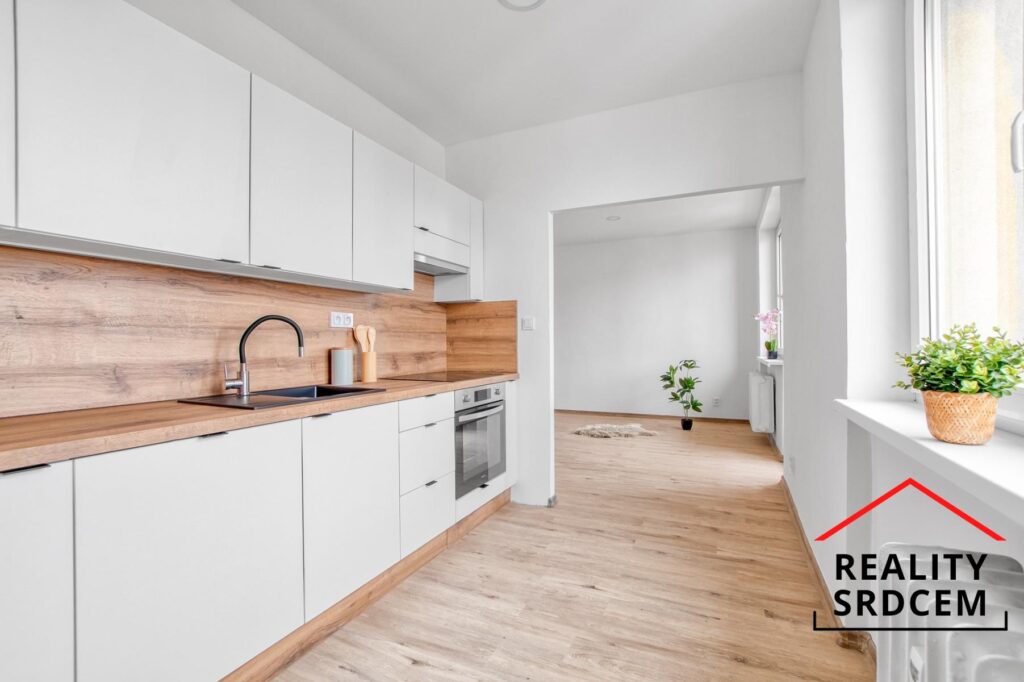 Pronájem bytu o velikosti 2+1/52 m2 +lodžie na ul. Zahradnická, Karviná – Mizerov