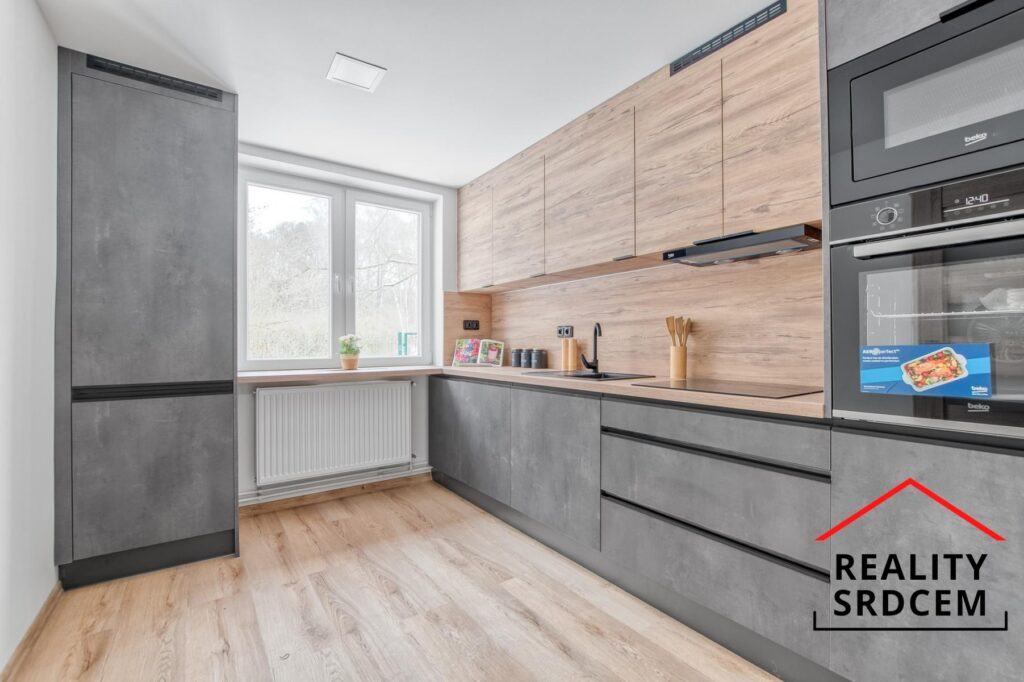 Pronájem rodinného domu 4+1+garáž/145 m2 se zahradou 283 m2, ul. Lázeňský park, Karviná – Darkov