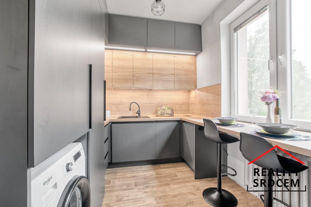 Prodej bytu v os. vlast. 2+1+lodžie/58 m2 na ul. Kosmonautů, Karviná – Ráj
